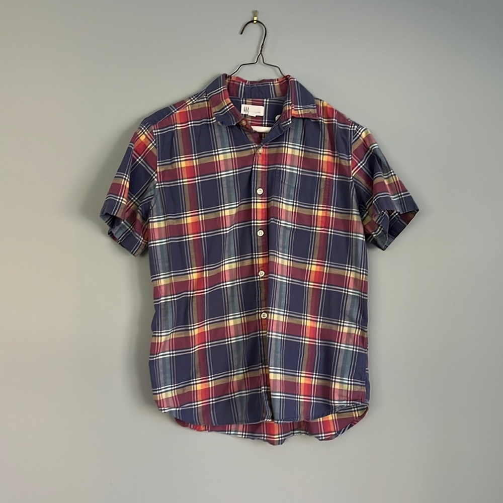Gap plaid shirt sleeve button down